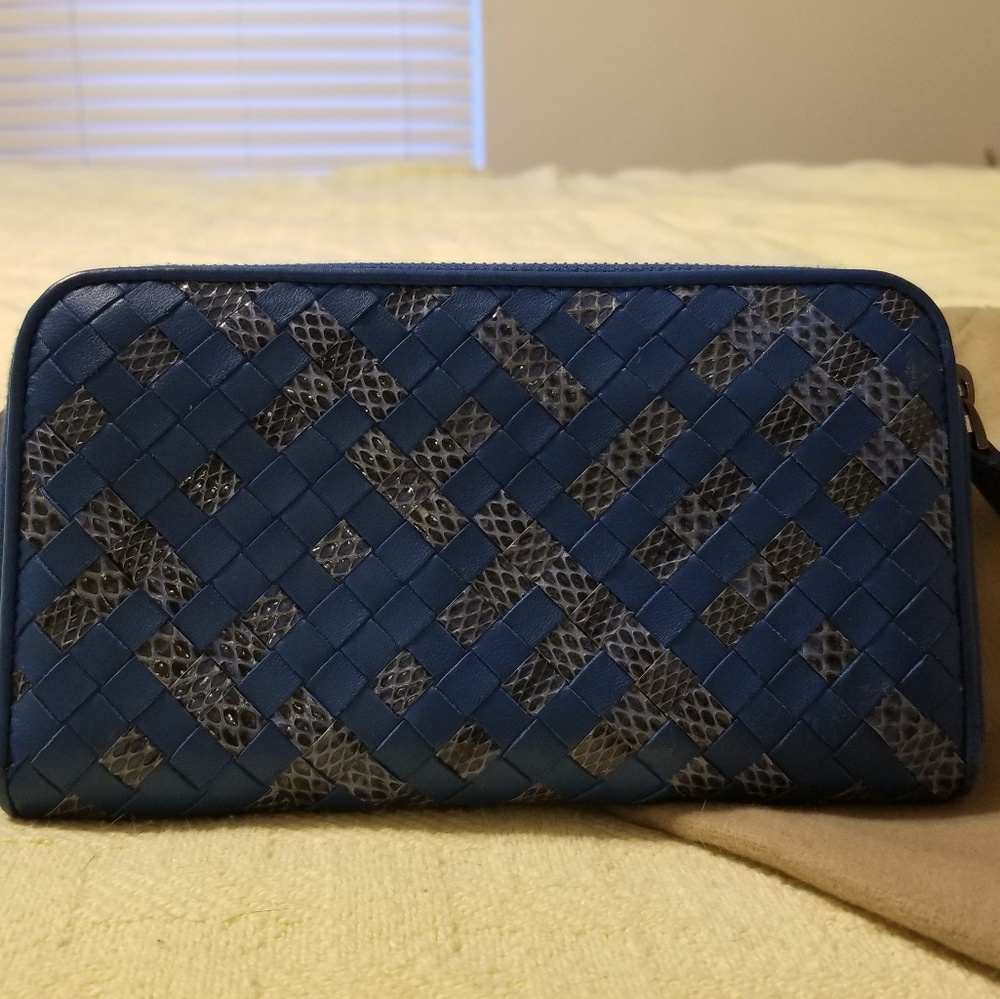EUC Bottega Veneta Intrecciato wallet